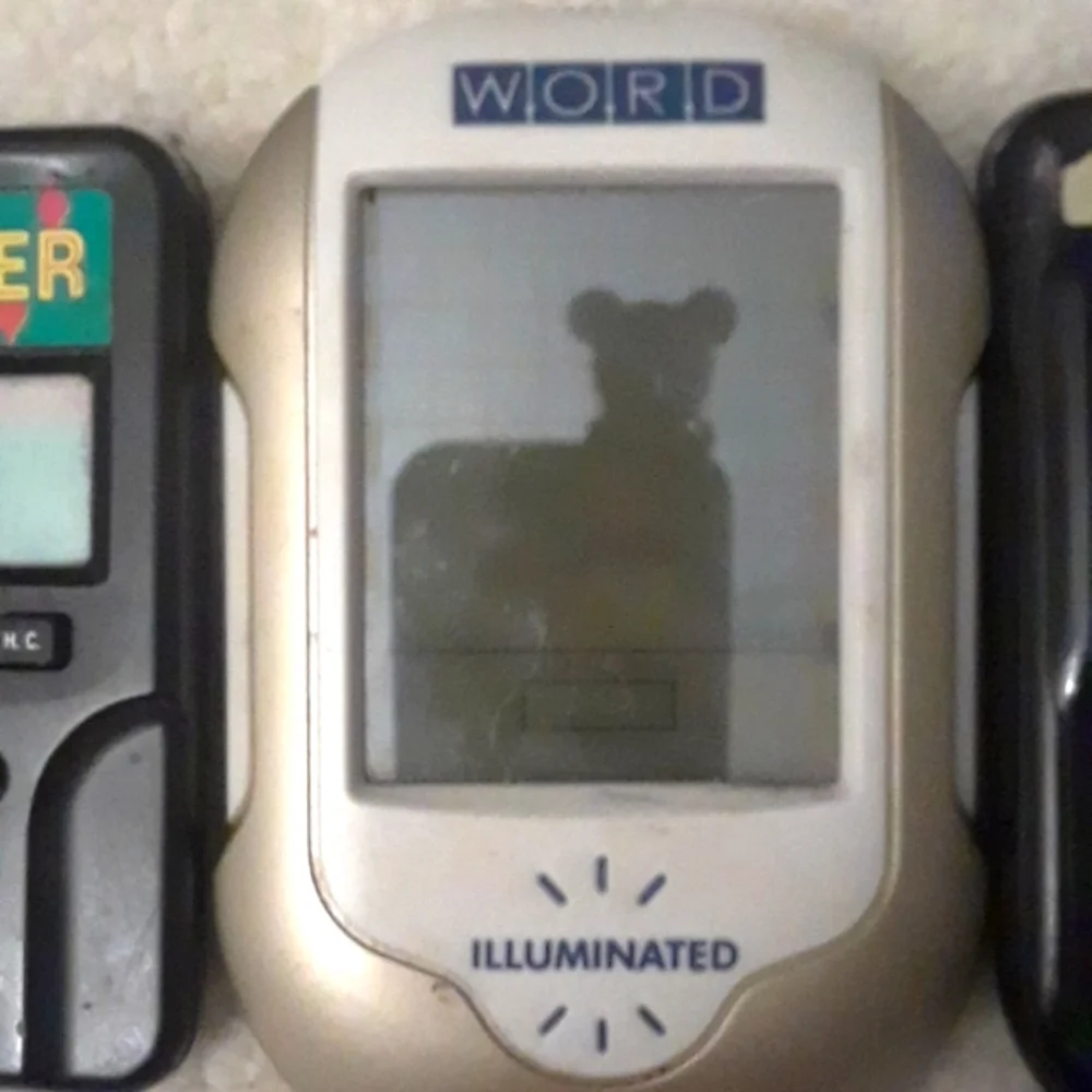 Lot of 3 electronic games